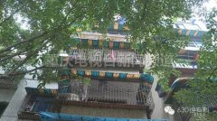 3岁男童从8楼坠落 雨棚缓冲奇迹生还