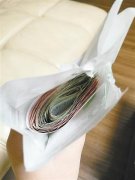 男子掉馅饼点48元外卖 收到1350元现金