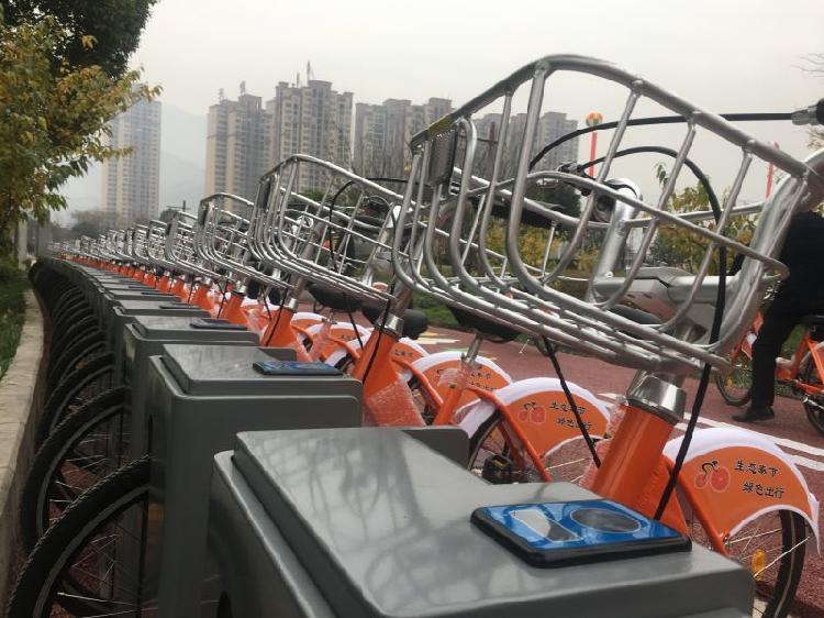 奉节有了公共自行车 租借四小时不要钱