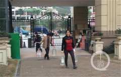 市民翻山排队取山泉水 专家：未经检测请勿直接饮用