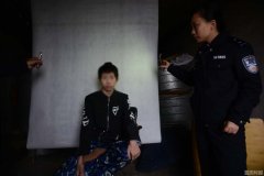 渝北警方上门为患癌少年办身份证