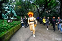 黄晓明薛之谦遭的哥拒载 重庆的哥有个性哦！