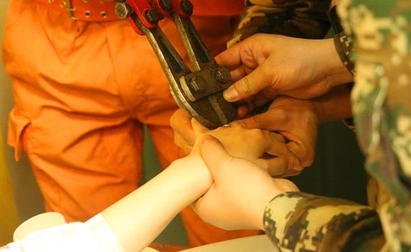 1481678850582850.jpg 孕妇戒子卡手2_副本.jpg