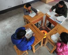 一个老师三个学生的学校：老师身兼多职