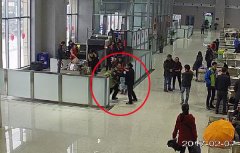 “醉汉”携带药酒闯卡乘高铁被拘