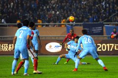 近五万观众坐看恒大拿今年首冠