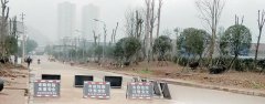 12岁男孩放学骑车回家遭遇车祸 被大货车撞后身亡