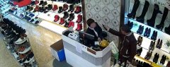 怀疑妻子出轨 重庆涪陵一男子持刀威胁