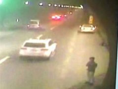 重庆买了新车狂激动 上了高速才发现没油了