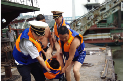 重庆3名游泳爱好者卷入江水 一人获救另外2人下落不明