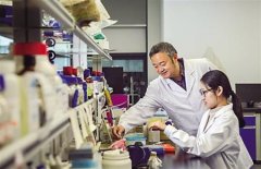 重庆教授埋头11年 攻克世界生物科技难关