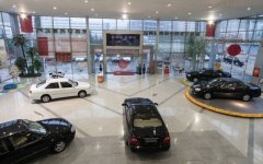 4S店交了钱拿不到车  一万元订金还不给退