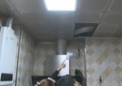 家中漏水长达2年 她做梦都在修水管